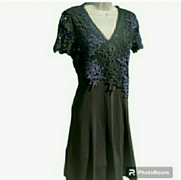 Black Vneck Midi Dress Blue Crochet Overlay NWT 🤍 Retail $168- - Picture 3 of 11